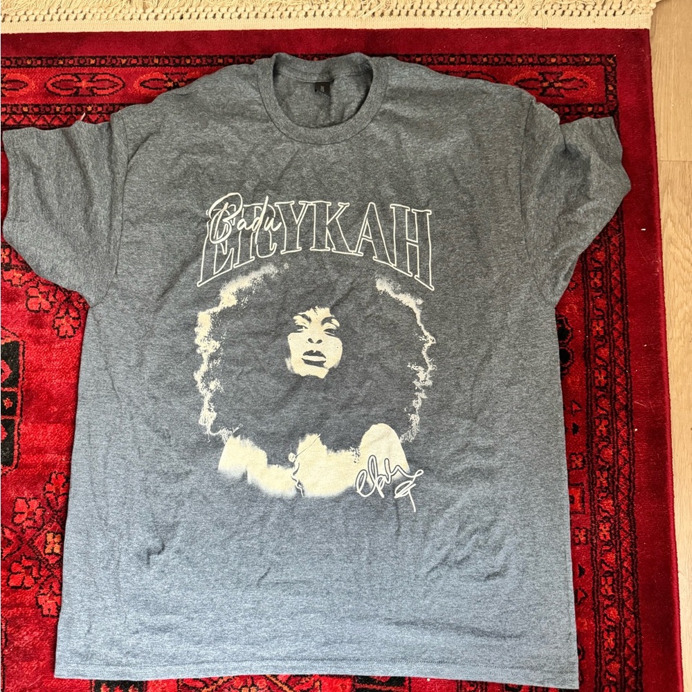 Erykah Badu in heather gray tee. Brand new
